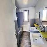 à Ria-sirach Avec Vue Sur Montagnes, 80 M²
