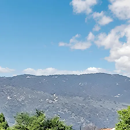 A Ria-sirach Avec Vue Sur Montagnes, 80 M² Apartmán *